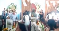 Parientes de un hombre fallecido quedan aterrados al ver que ‘REVIVE’ en pleno velorio en Lambayeque: "¡Increíble!"