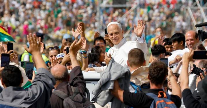 El Papa clausura el multitudinario Jubileo de los Jóvenes en Roma con este mensaje: "No se conformen, aspiren a cosas grandes"