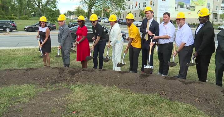 New Enoch Pratt Library breaks ground in Park Heights after 30