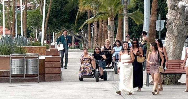 Ayuntamiento regulará el uso de unidades móviles y mascotas en el malecón de La Paz