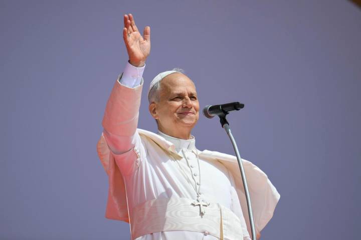 El papa León XIV lamentó que la vida "muchas veces se reduzca a una competición"