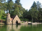 Lake Oswego boat tour dishes facts and lore and about lakeside landmarks