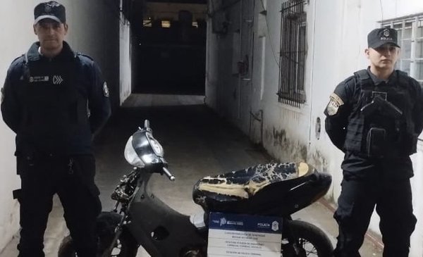 Lo detuvieron por andar en una moto robada minutos antes