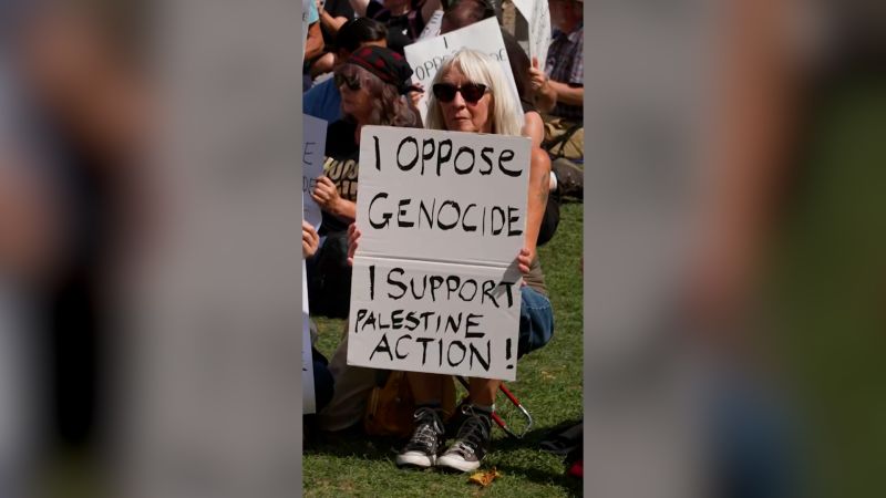 Arrestan a cientos de personas en una protesta contra la prohibición de grupo propalestino