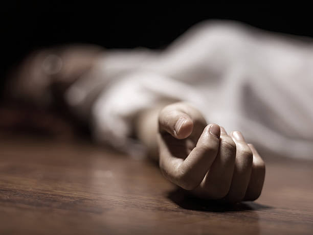 CON MÚLTIPLES HERIDAS EN EL CUELLO ASESINARON A UNA MUJER EN TEXCOCO