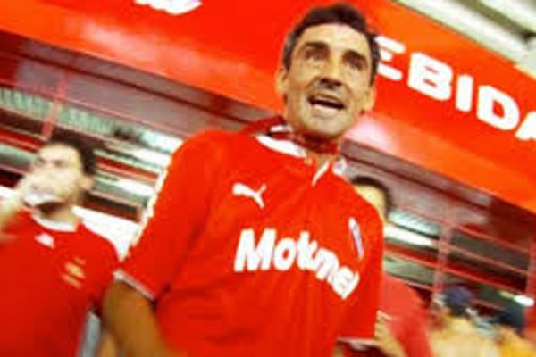 "Bebote" Álvarez apuntó contra la dirigencia de Independiente tras los incidentes ante Universidad de Chile