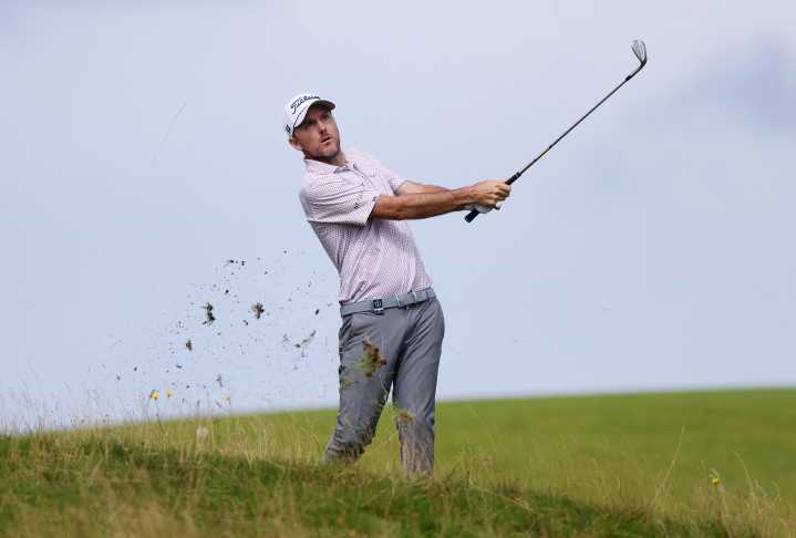 FedEx Cup Playoffs: Russell Henley Splashes Barefoot Shot to Avoid Bogey