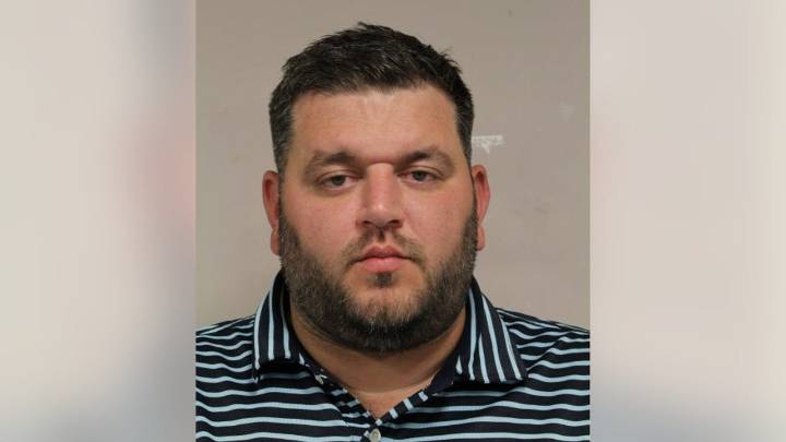 Chicago-area driver charged with DUI after striking squad car: police