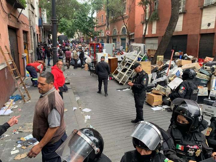Desaloja SSC inmueble de República de Cuba; el segundo de esta semana en CDMX