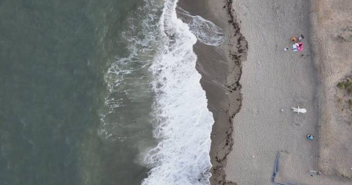 Hurricane Erin shuts down 2 Scituate, Massachusetts beaches due to rough water conditions