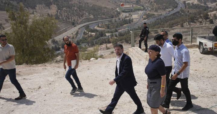 Israel announces a settlement project that critics say will effectively cut the West Bank in two