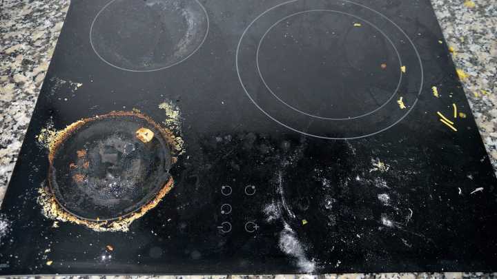 The Easy Trick That'll Get Your Dirty Cooktop Spotlessly Clean
