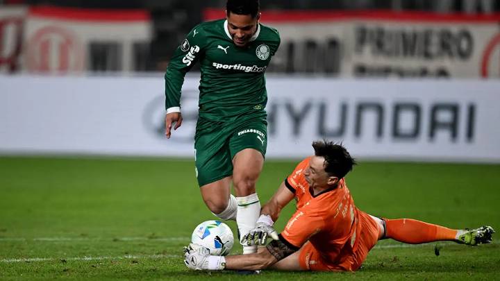 Universitario sufre goleada 4-0 ante Palmeiras en Copa Libertadores