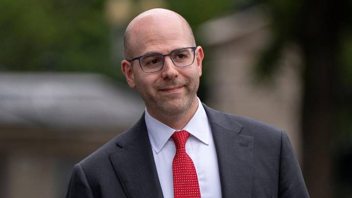Trump to nominate top economic aide Stephen Miran to Federal Reserve board