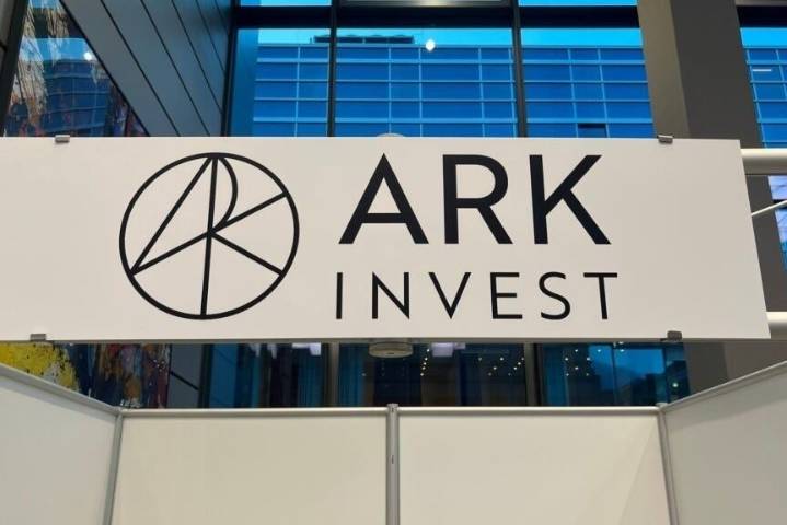 ARKK supera al Nasdaq impulsado por beneficios reales: el ETF de Cathie Wood vuelve a brillar