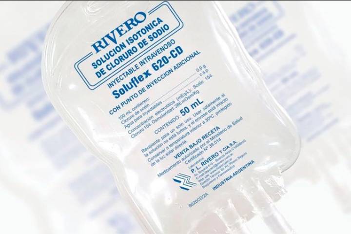 Clausuran laboratorio “por desvíos de calidad en la fabricación” de suero para hospitales