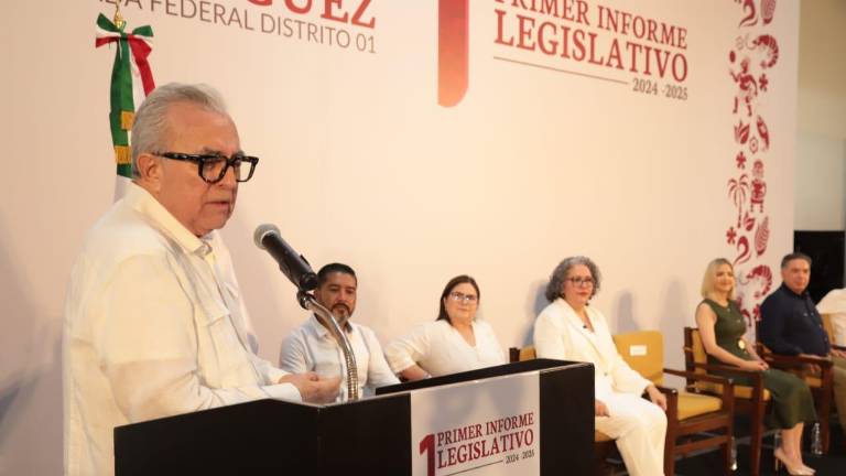Anuncia Rocha Moya apoyo directo a familias afectadas por inundaciones en Mazatlán