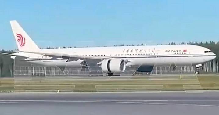 London Heathrow 'engine failure' LIVE: Plane carrying 311 makes emergency landing