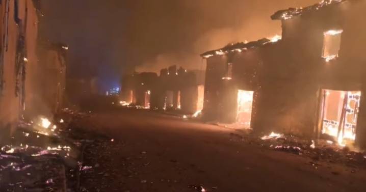 VIDEO: Pueblo entero se quema en España; 300 personas perdieron su hogar en el incendio
