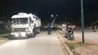Terrible accidente en Añatuya: dos hermanas y un bebé chocaron contra un camión…