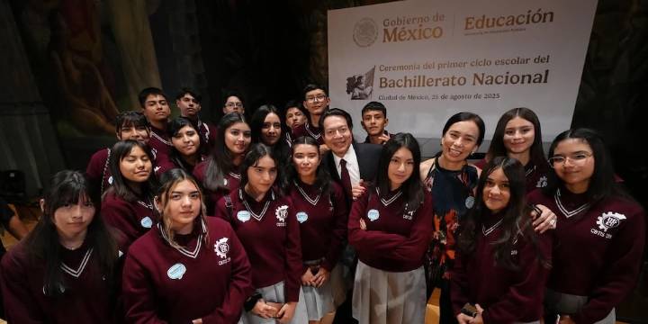 Mario Delgado y Sheinbaum inauguran el primer ciclo escolar del Bachillerato Nacional de la Nueva Escuela Mexicana