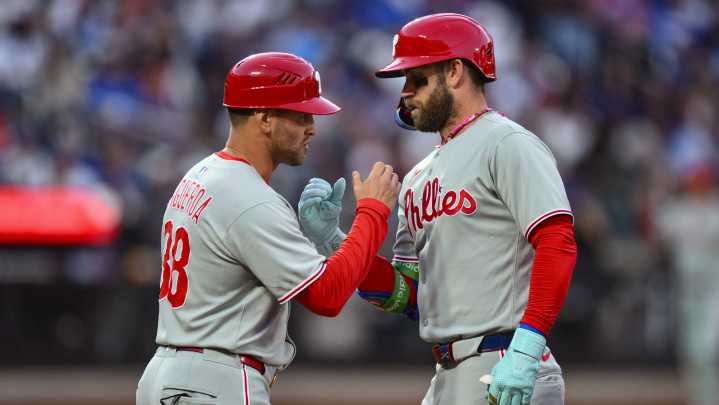Braves at Phillies odds, picks and predictions