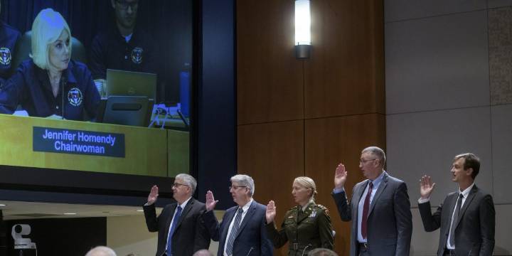 Night vision goggles may have hampered Army helicopter pilots before crash with jet, experts tell NTSB