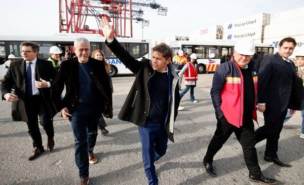 Kicillof y Ferraresi dieron inicio a la ampliación del muelle en el Puerto de Dock Sud