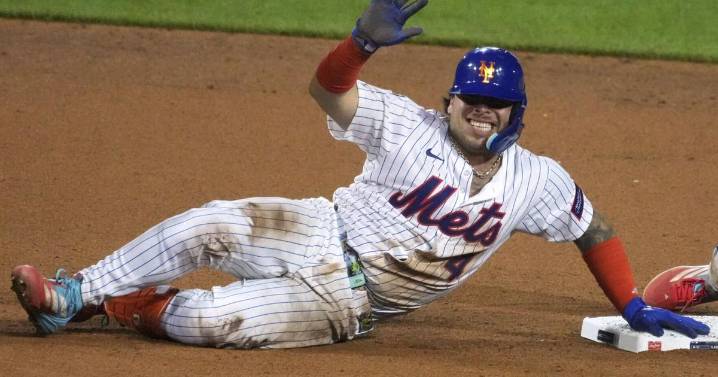 Mets place catcher Francisco Alvarez on injured list with thumb sprain
