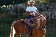 ‘Soy tu vaquero’: Colabora Post Malone con Kim Kardashian en ardiente publicidad para Skims