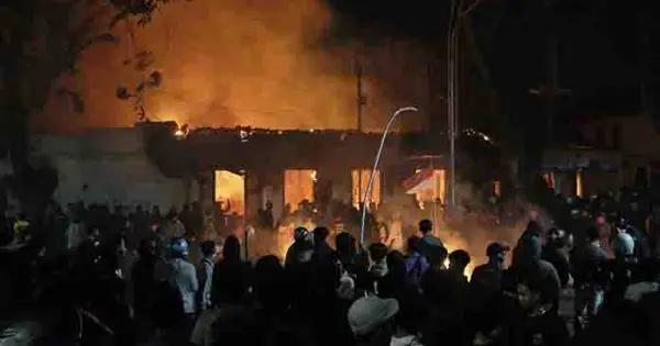 Incendio cobra 3 vidas en Indonesia