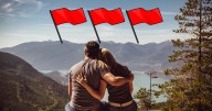 Así se pueden reconocer fácilmente 3 red flags en tu pareja