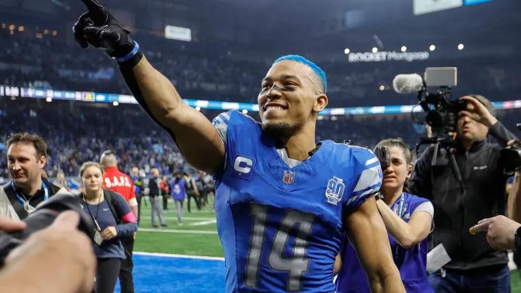 Lions' Amon-Ra St. Brown embarrasses Dolphins secondary in one