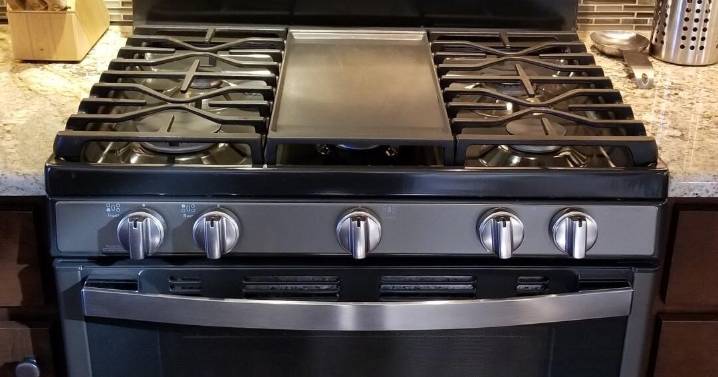 Gas stove warning label law challenged in federal court