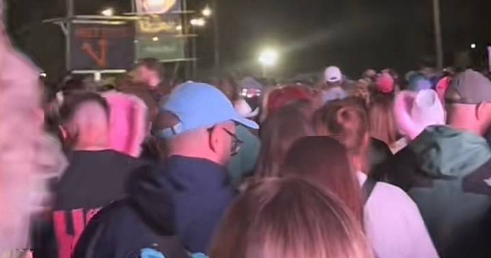 Edinburgh gig goers trapped in 'never ending hell' as they yell 'it's carnage'