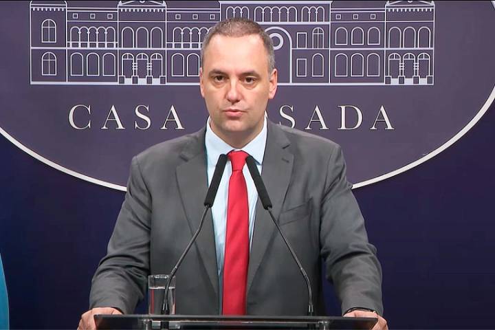 Adorni, sobre los audios de Karina Milei: "Si son verdaderos estamos ante un escándalo sin precedentes"