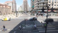 "El cruce de San Agustín es un caos. Vienen coches por todas partes"