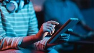 Alerta de estafas: la función de tu celular que deberías desactivar para proteger tus datos