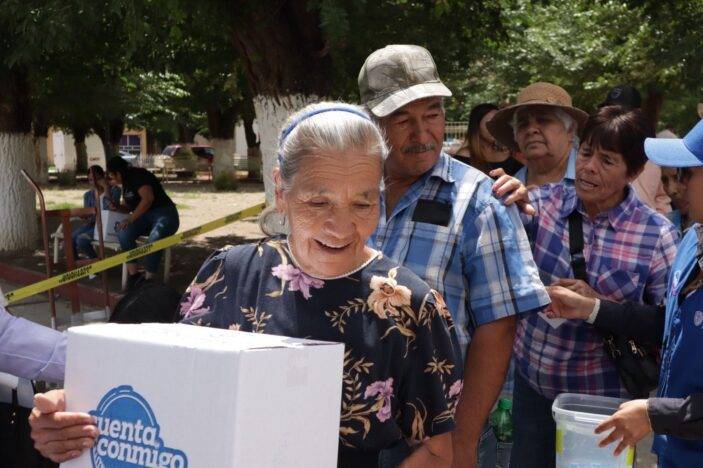 SDHyBC entrega apoyos de NutriChihuahua y Feria de Servicios en Temósachic