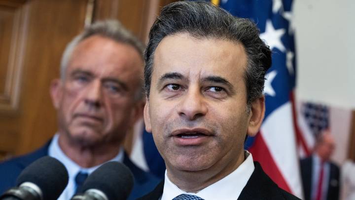 FDA warns about unapproved thyroid pills — then says it'll ‘ensure access' to them