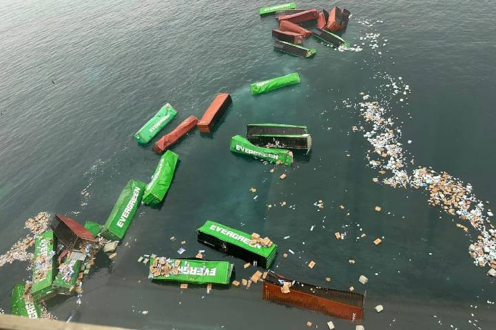 Registran caída de 50 contenedores desde buque taiwanes en Puerto del Callao en Perú: obligó a su cierre temporal