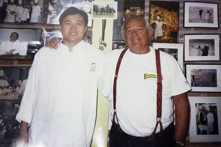 "En casa no se tocaba el tema". Su familia sobrevivió a la bomba de Nagasaki y él se transformó en uno de los primeros hacedores del sushi porteño