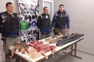 Detienen a cazadores furtivos con armas y animales faenados