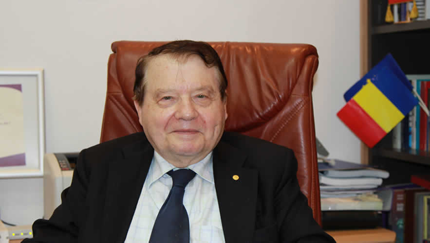 Efemérides del 18 de agosto: nace Luc Montagnier