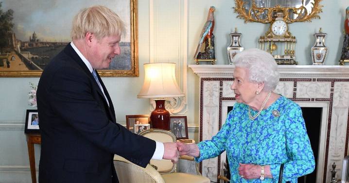 Boris Johnson 'deeply upset' Palace with one move and never apologised to Queen