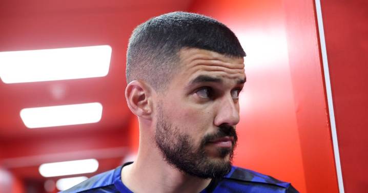 Leicester City close in on first summer sale to force Marti Cifuentes rethink