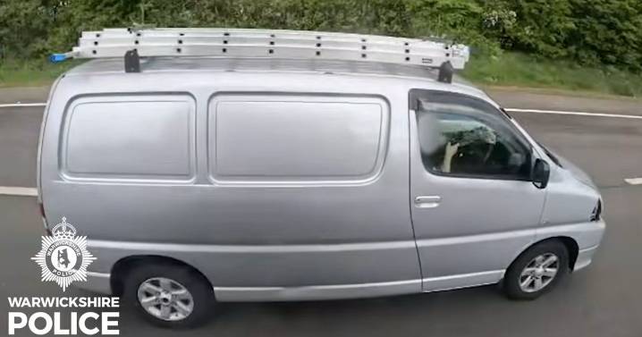 Warwickshire Police 'supercab' catches 25 drivers using phones behind the wheel