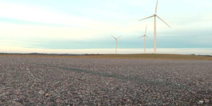 Wisconsin youth file climate change lawsuit against state legislature, public service commission