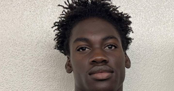 Prep talk: Running back Moyo Odebunmi breaks loose for Cleveland High