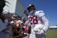 Shilo Sanders waived by the Buccaneers, AP source says